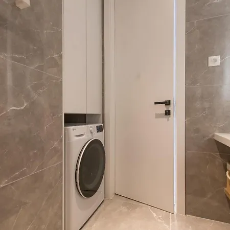 Apartman Bernard With Shared Pool