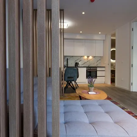 Bernard With Shared Pool Lägenhet