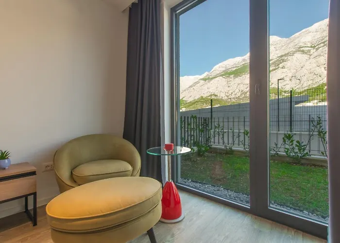 Bernard With Shared Pool Apartmán